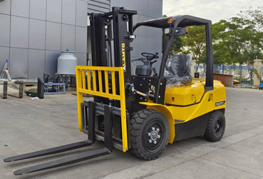 How to Choose the Right Port Plus Forklift for Your Business